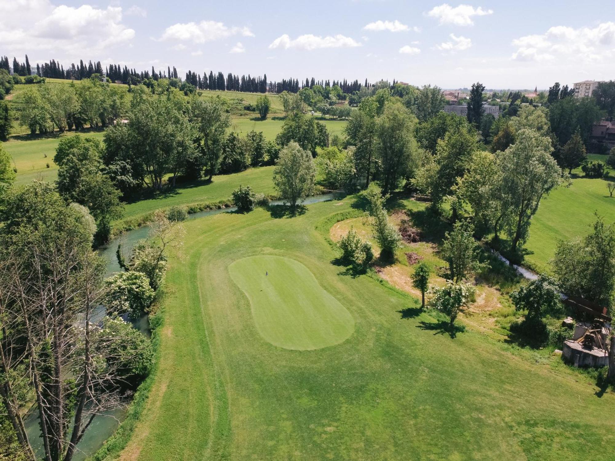 Locanda Golf Musella San Martino Buon Albergo Bagian luar foto