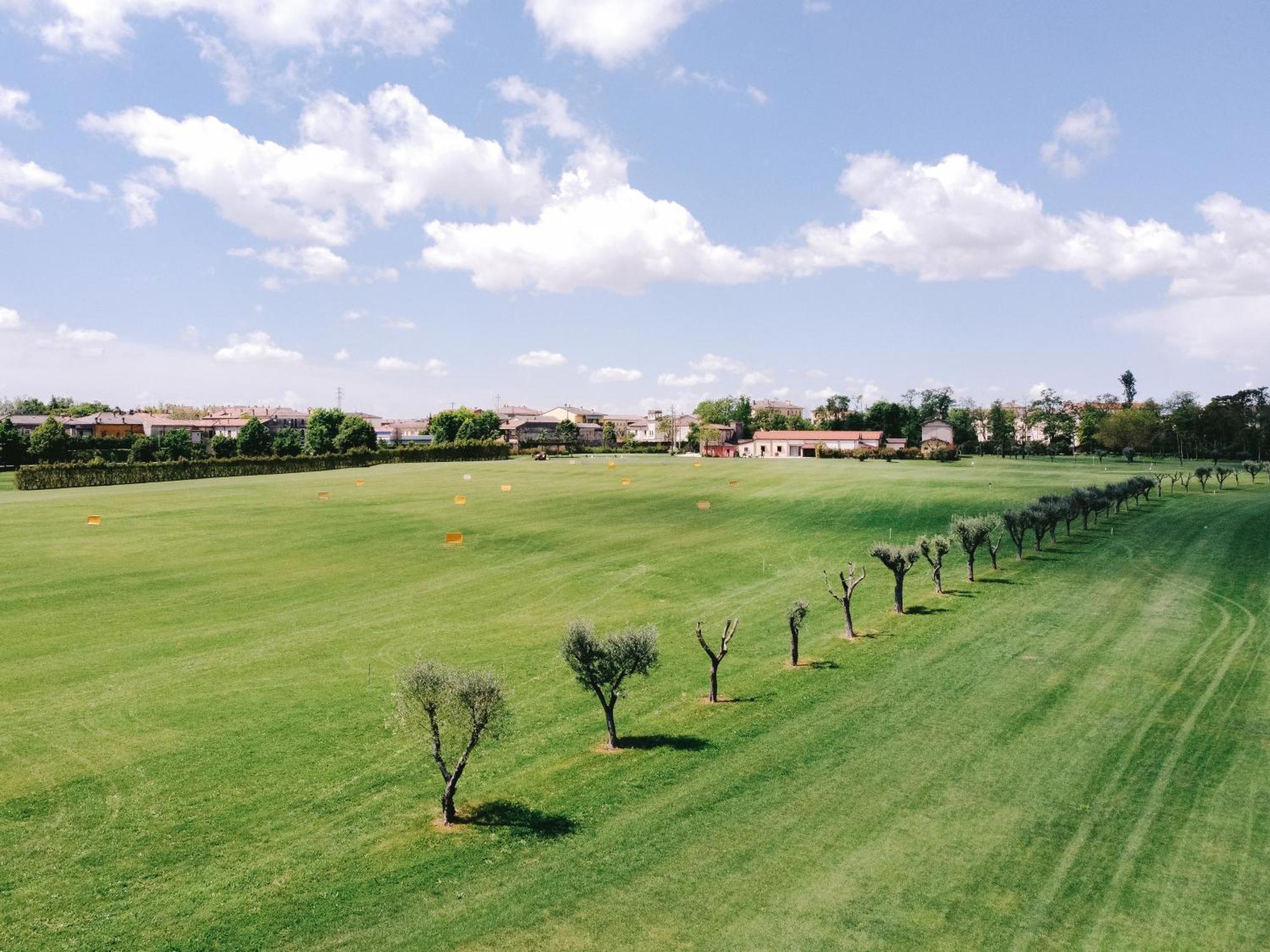 Locanda Golf Musella San Martino Buon Albergo Bagian luar foto